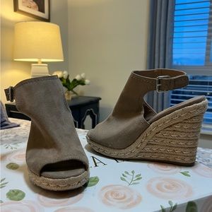 Buckled Camel Colored Wedges - Size 7.5